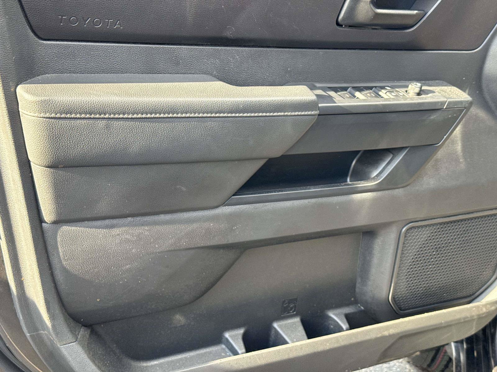 Used 2025 Toyota Tundra SR AWD/4WD image 26