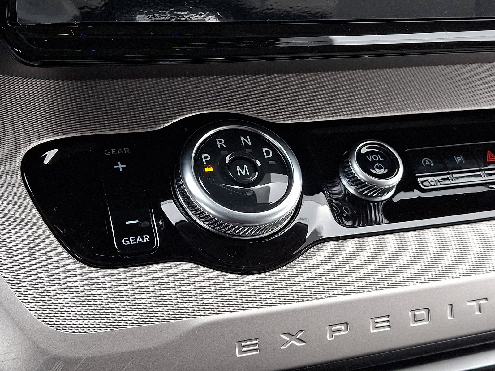 New 2026 Ford Expedition Active AWD/4WD image 16