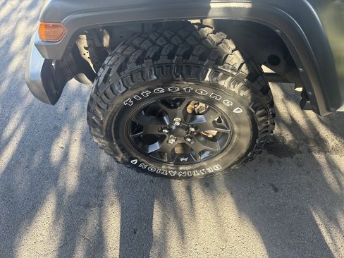 Used 2022 Jeep Wrangler Unlimited Sport image 11