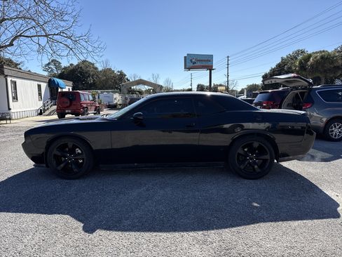 Used 2014 Dodge Challenger R/T w/ Blacktop Package image 2