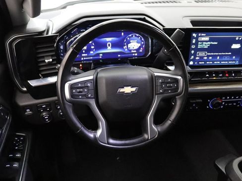 Used 2023 Chevrolet Silverado 1500 LT AWD/4WD image 16
