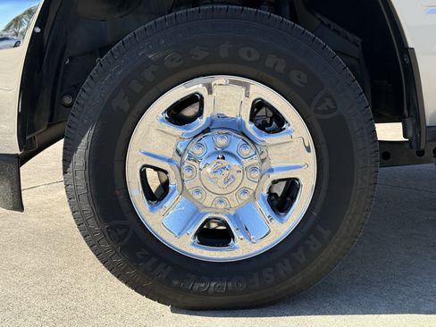 Used 2024 RAM 2500 Big Horn w/ Bed Utility Group image 12