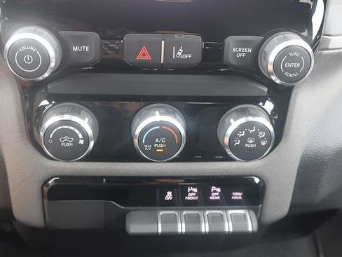 Used 2025 RAM 1500 Tradesman AWD/4WD image 23