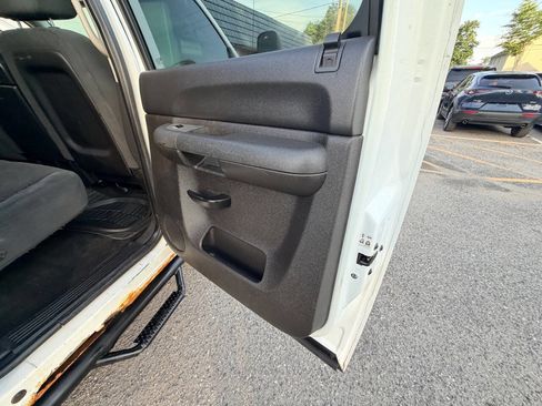 Used 2007 Chevrolet Silverado 3500 LT AWD/4WD image 75