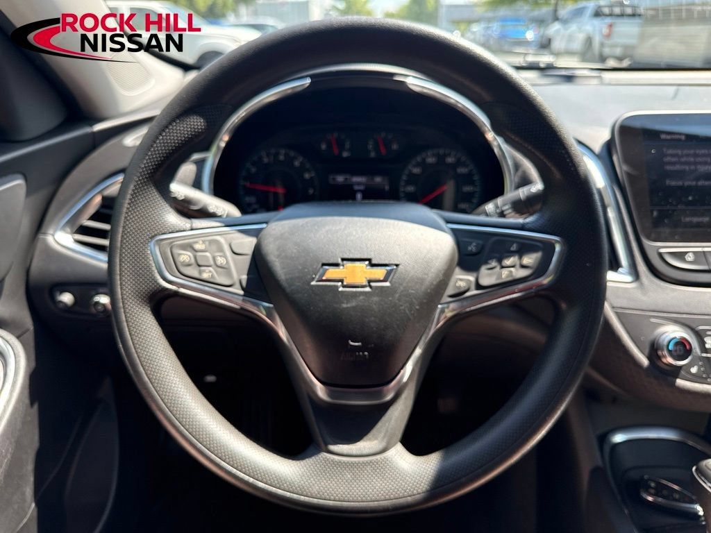 Used 2020 Chevrolet Malibu LT FWD image 19
