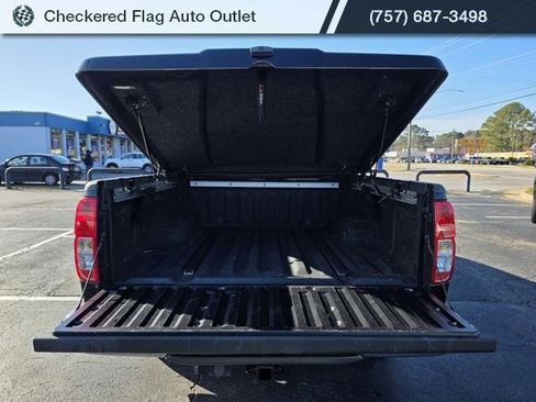 Used 2018 Nissan Frontier SV w/ Value Truck Package image 16