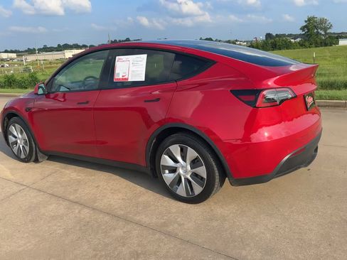 Used 2021 Tesla Model Y Long Range AWD/4WD image 7