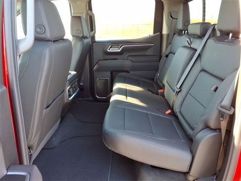 New 2026 GMC Sierra 1500 SLT w/ SLT Premium Plus Package image 25