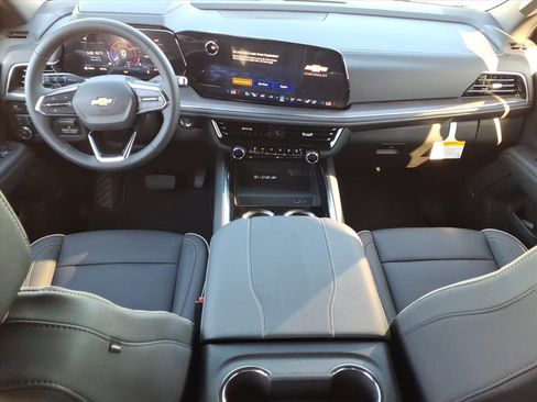 New 2026 Chevrolet Suburban Premier image 16