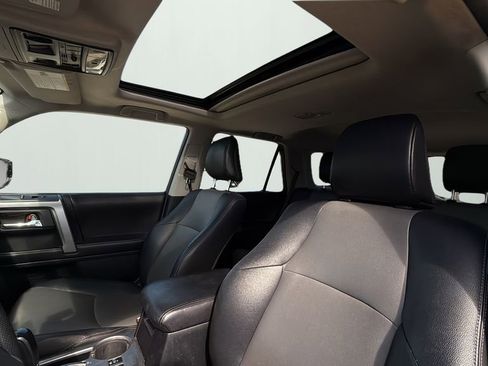 Used 2016 Toyota 4Runner Limited image 10