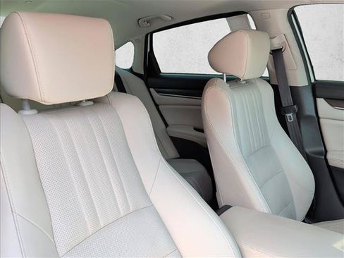 Used 2019 Honda Accord Touring image 23