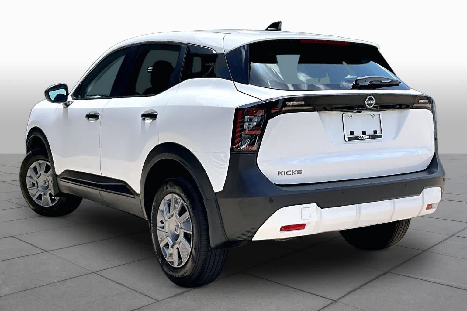 Used 2026 Nissan Kicks S FWD image 11