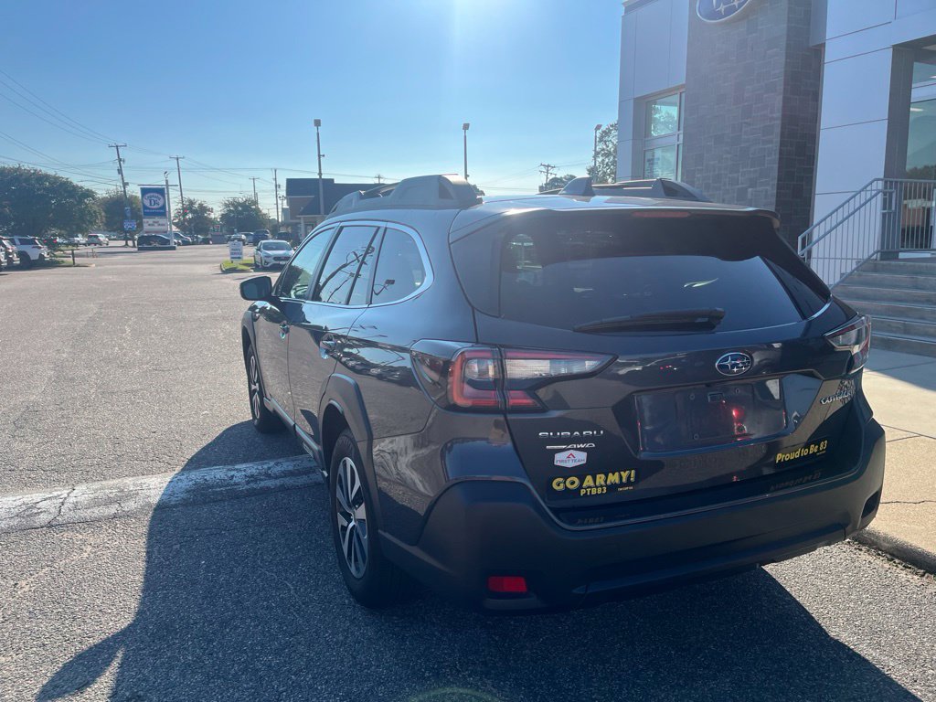 Used 2024 Subaru Outback Premium AWD/4WD image 6