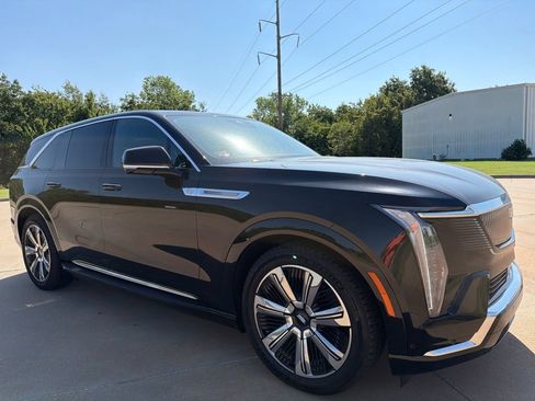 Used 2025 Cadillac Escalade IQ Luxury 2 AWD/4WD image 7