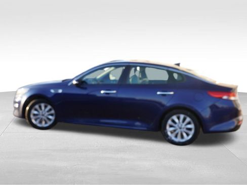 Certified 2016 Kia Optima EX image 9