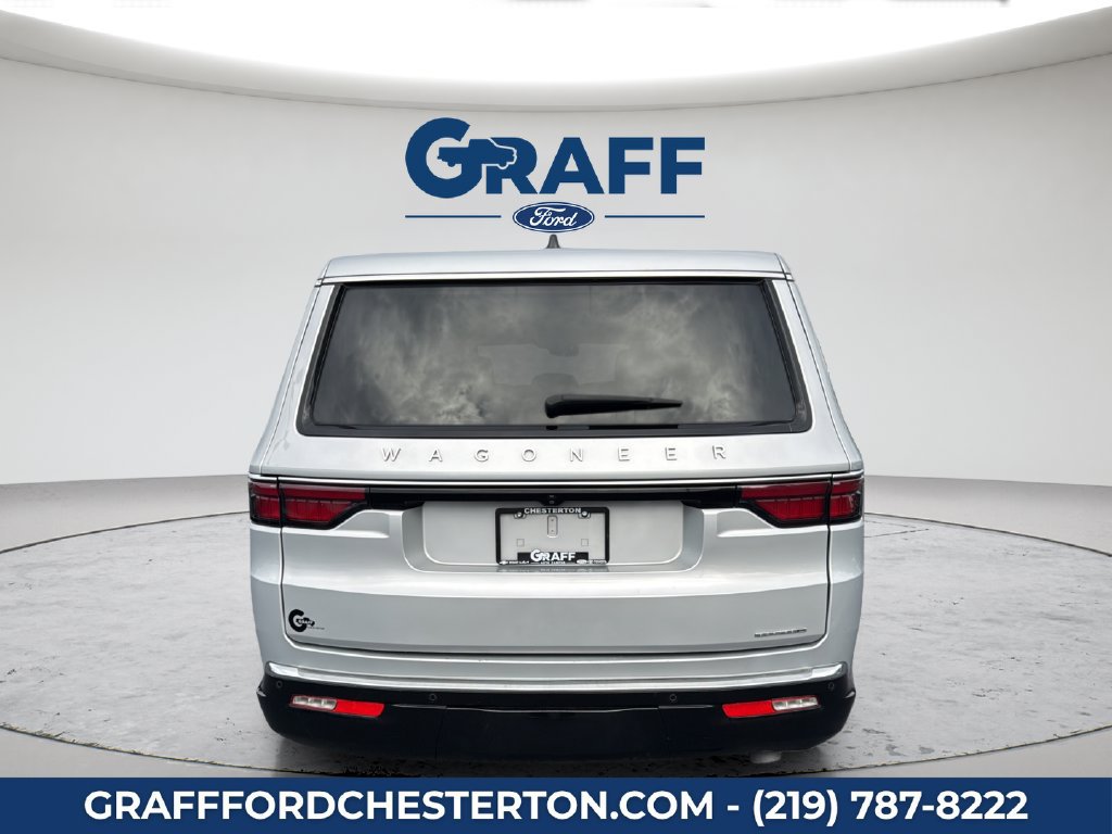 Used 2024 Jeep Wagoneer L Series III AWD/4WD image 9