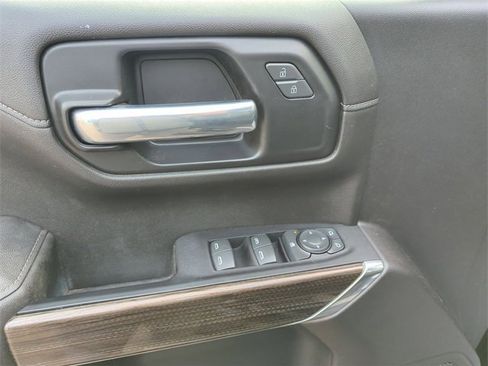 Used 2022 Chevrolet Silverado 1500 LT Trail Boss w/ LT Trail Boss Premium Package image 22