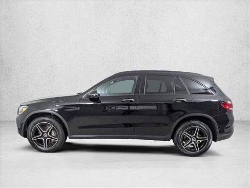 Used 2022 Mercedes-Benz GLC 300 image 2