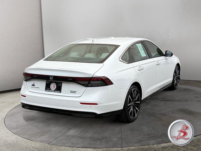 Used 2024 Honda Accord Touring image 7