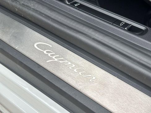Used 2024 Porsche 718 Cayman image 9