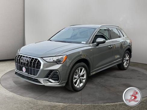 Used 2022 Audi Q3 2.0T Premium image 2