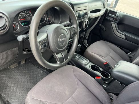 Used 2013 Jeep Wrangler Unlimited Sport AWD/4WD image 16