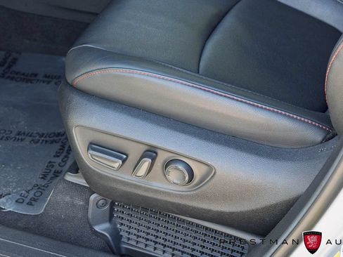 Used 2025 Toyota Sienna XSE FWD image 22