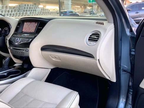 Used 2019 INFINITI QX60 Luxe w/ Essential Package image 18