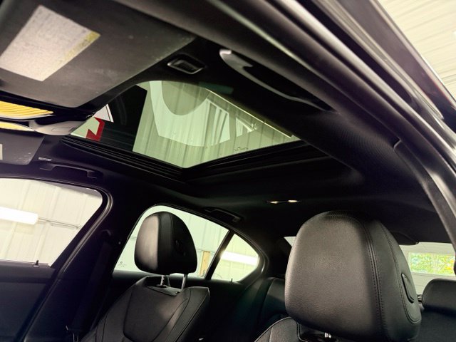 Used 2021 BMW 330e xDrive w/ Driving Assistance Package AWD/4WD image 16