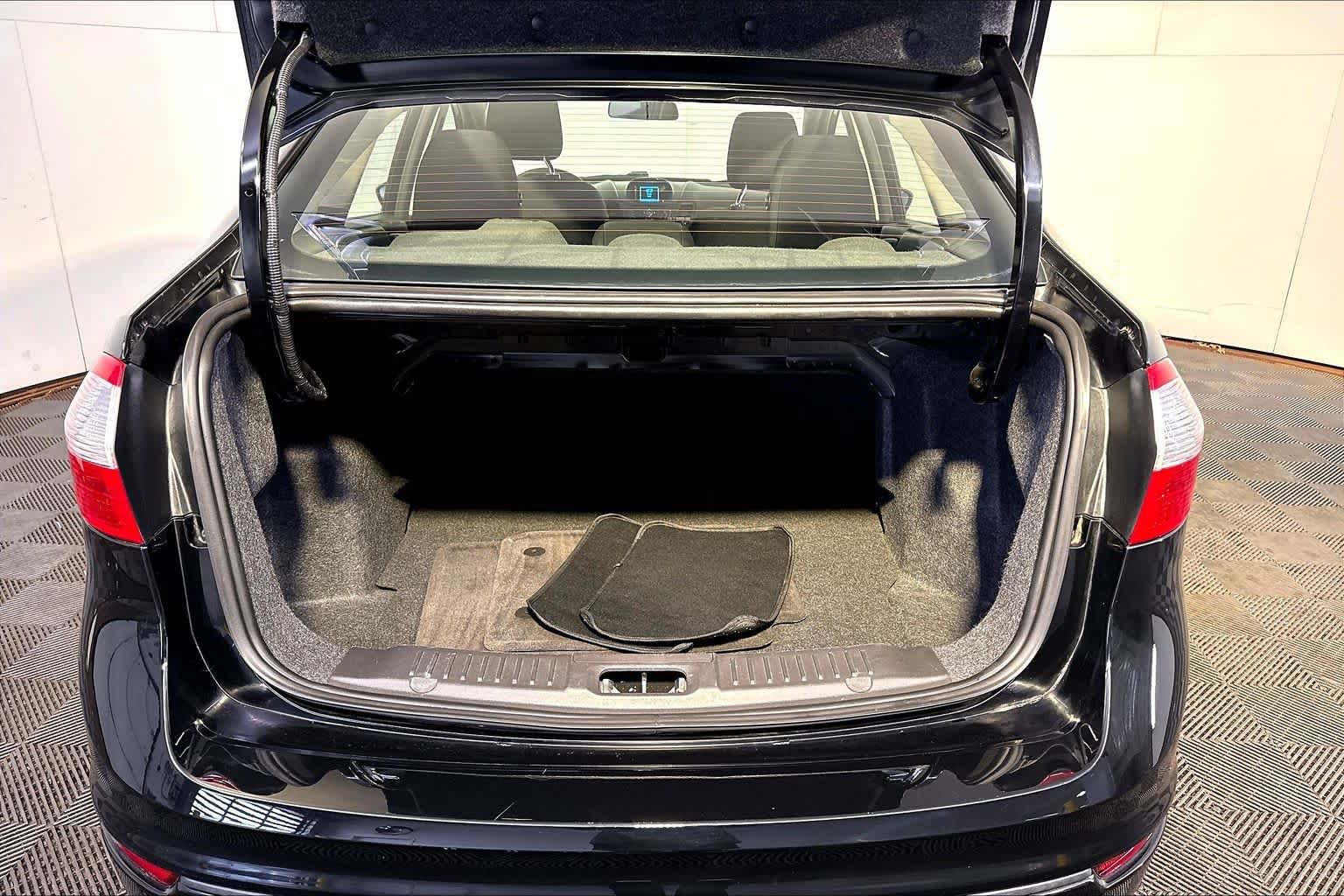 Used 2017 Ford Fiesta S FWD image 34