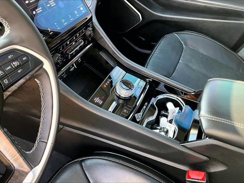 Used 2022 Jeep Grand Cherokee Limited 4xe w/ Luxury Tech Group II image 15