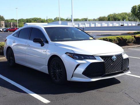 Used 2020 Toyota Avalon XSE w/ Carpet Mat Package FWD image 3