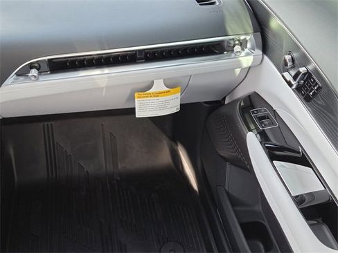 New 2026 Cadillac Lyriq Sport image 16