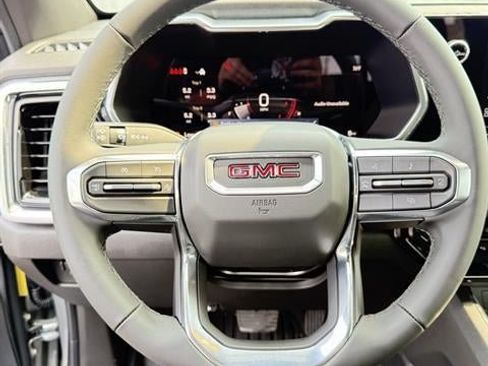 New 2026 GMC Canyon Elevation w/ Convenience Package RWD image 24