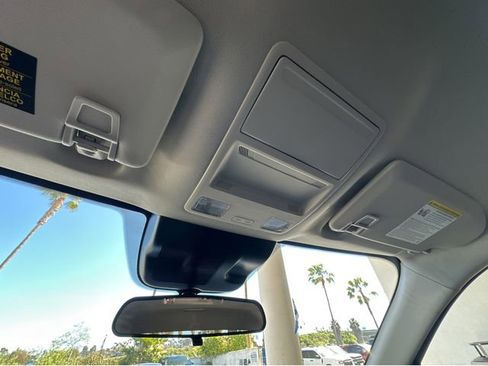 Used 2025 Ford Maverick XLT w/ XLT Luxury Package image 24