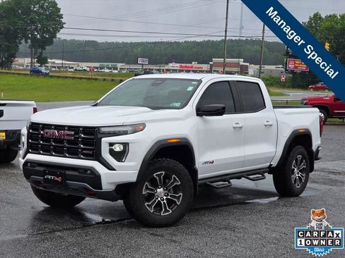 Used 2024 GMC Canyon AT4 AWD/4WD image 2