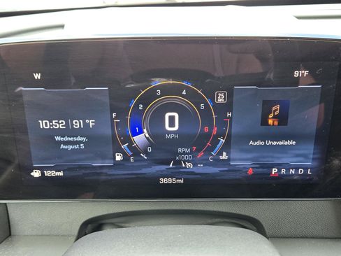 Used 2026 Chevrolet Traverse LT FWD image 25