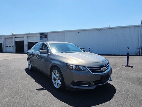 Used 2017 Chevrolet Impala LT w/ Leather Package FWD image 6