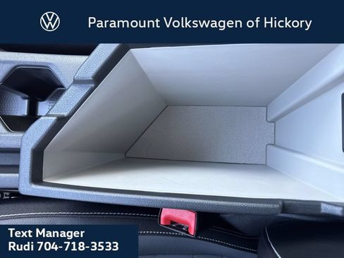 Used 2026 Volkswagen Jetta SE FWD image 23