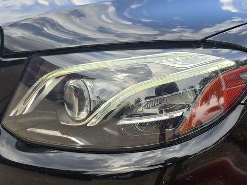 Used 2019 Mercedes-Benz E 300 w/ Premium 1 Package image 11