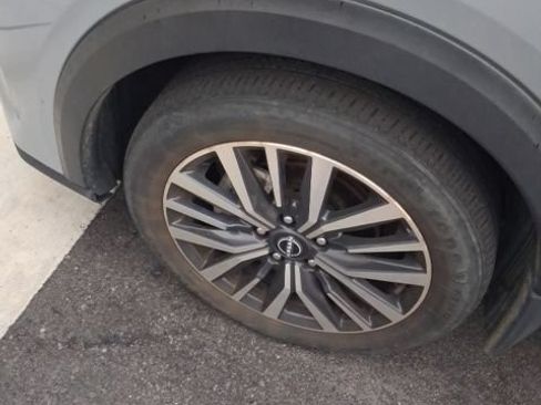 Used 2023 Nissan Kicks SV FWD image 9