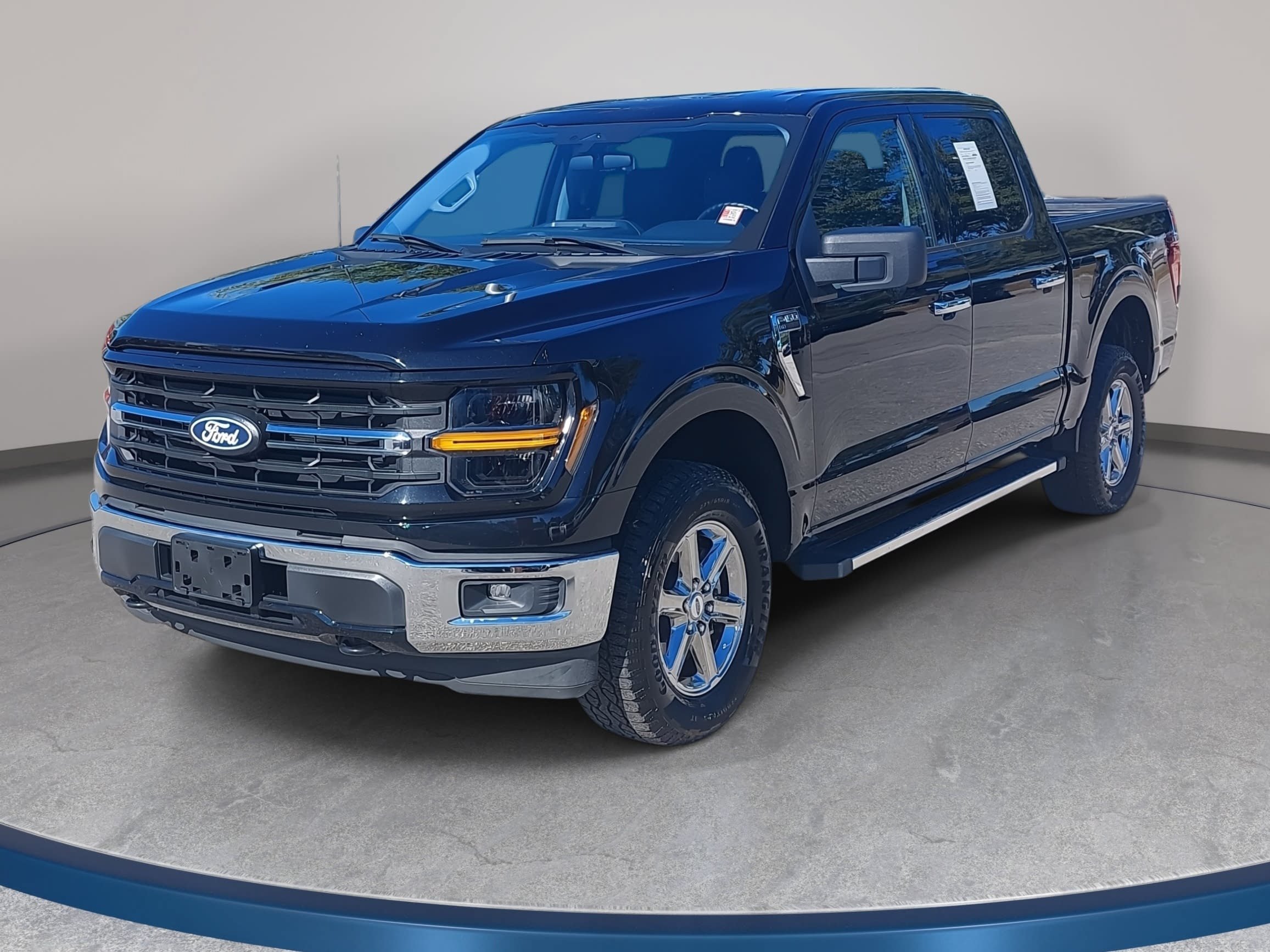 Used 2025 Ford F150 XLT w/ Equipment Group 301A Standard AWD/4WD image 1