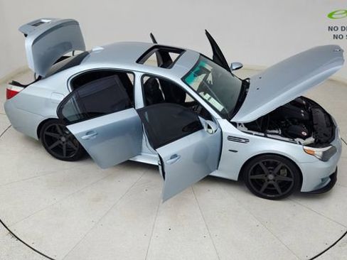 Used 2006 BMW M5 image 81