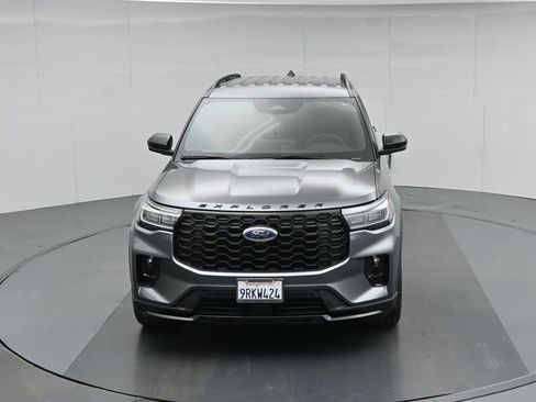 Used 2025 Ford Explorer ST-Line w/ Premium Package RWD image 40