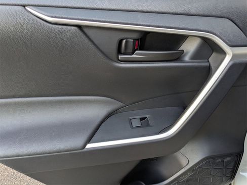 Used 2025 Toyota RAV4 LE image 23