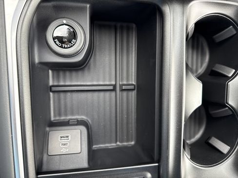 New 2026 Ford Expedition Active RWD image 31