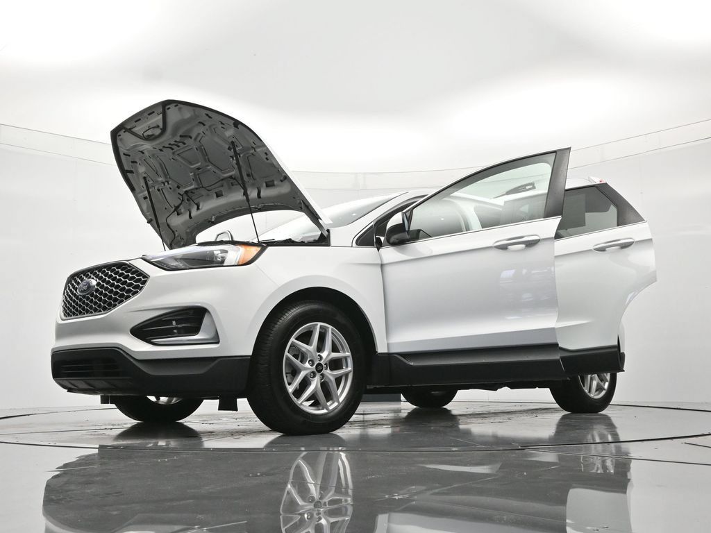 Used 2024 Ford Edge SEL AWD/4WD image 48
