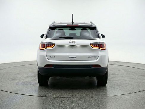 Used 2025 Jeep Compass Trailhawk AWD/4WD image 7