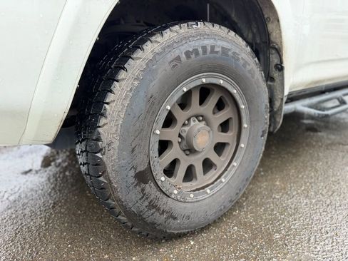 Used 2015 Toyota 4Runner SR5 Premium image 5