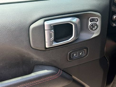 Used 2021 Jeep Wrangler Unlimited Rubicon AWD/4WD image 19